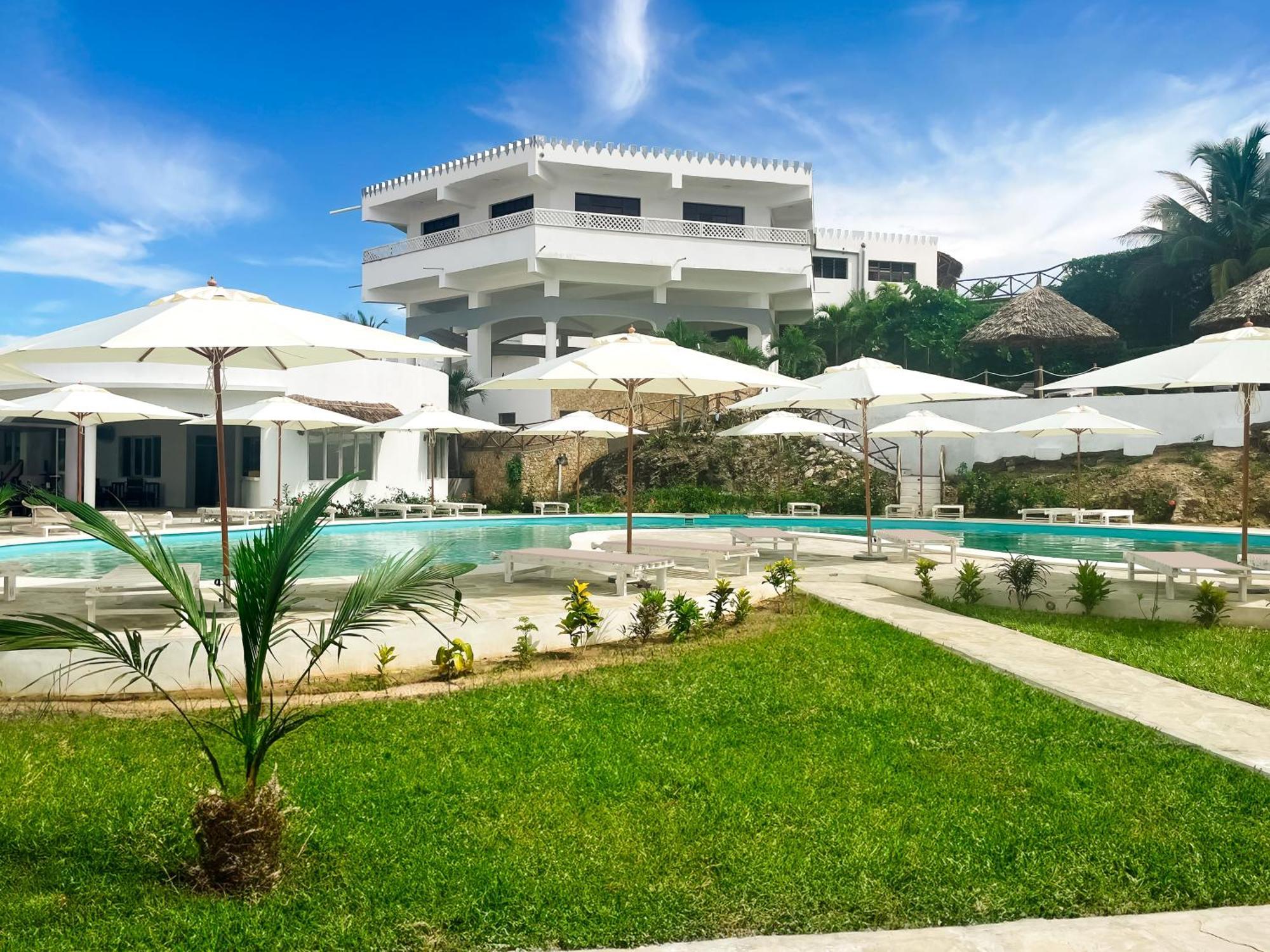 Ahg Lion Beach Resort Watamu Exterior photo